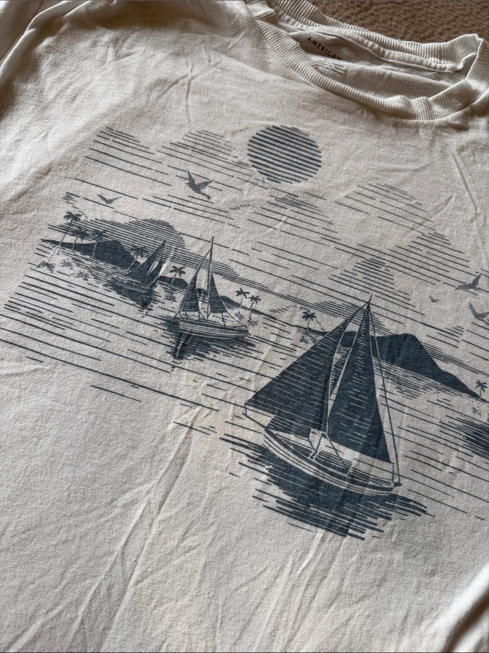 American Eagle Outfitters White Tee with Nautical Graphic Size: M